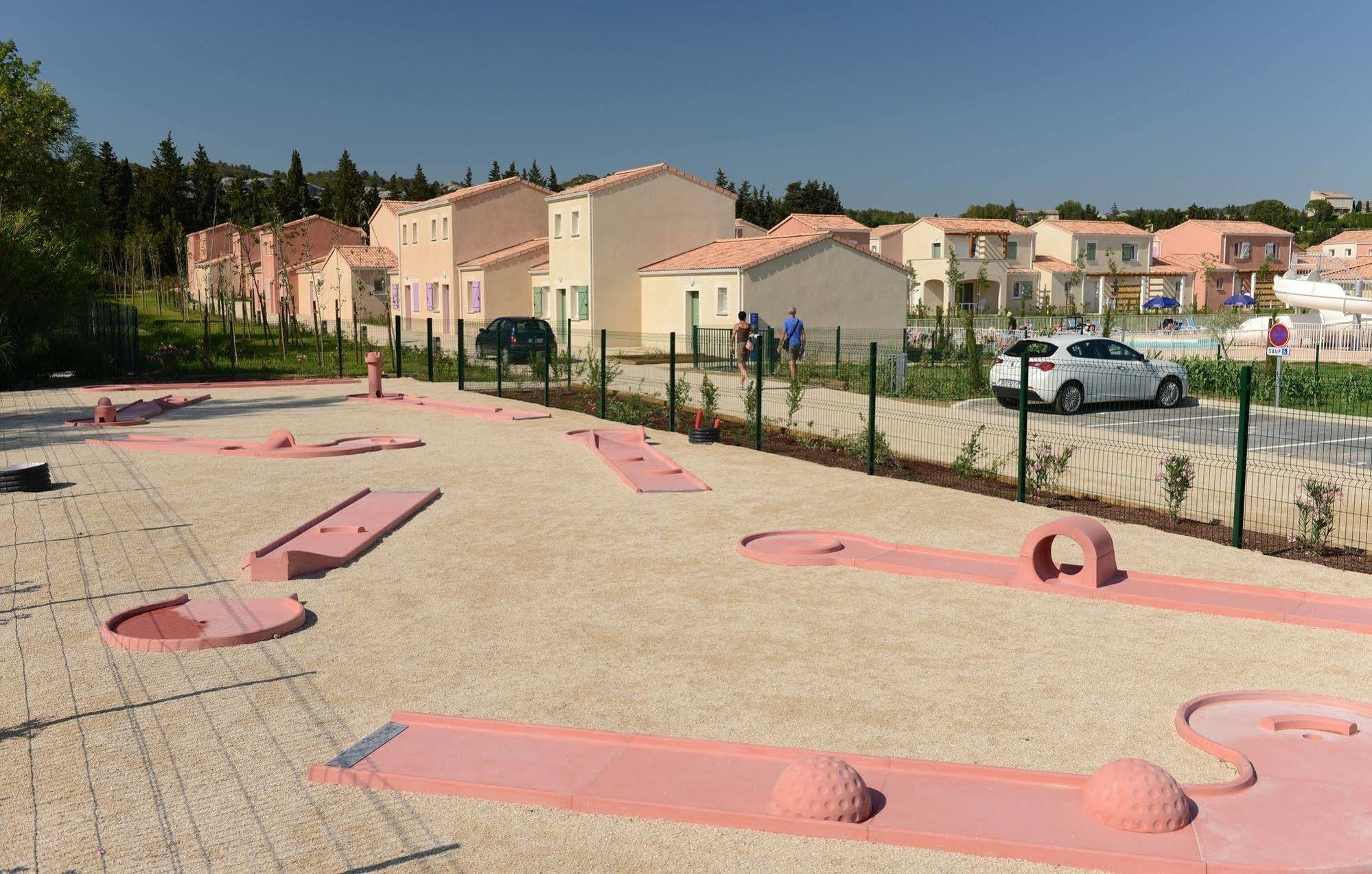 Résidence Odalys Le Mas des Alpilles Paradou Exterior foto